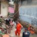 Walikota Eva Minta Dinas PU dan BPBD Tambah Personil Bersihkan Rumah Warga Korban Banjir
