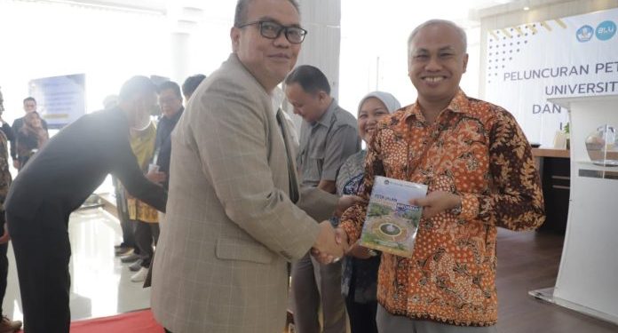 Unila Meluncurkan Buku Peta Jalan Reformasi Birokrasi 2025-2029