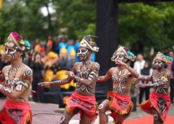 Pentas Seni Nusantara Meriahkan Anugerah Be Strong Unila