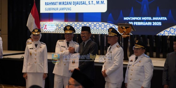 Usai Dilantik Presiden, Sertijab Bupati – Wakil Bupati Pesibar Digelar di Ballroom Hotel Movenpick  Jakarta