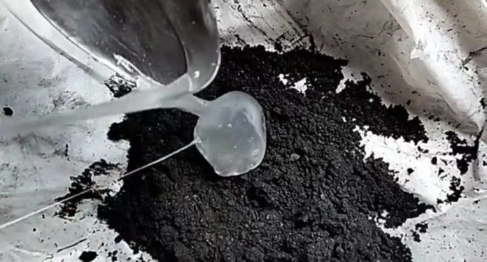 Mahasiswa KKN Unila Latih Warga Candi Rejo Membuat Briket Kulit Singkong