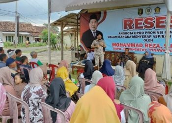 Reses Dewan , Warga Wiyono  Pesawaran Curhat Minta Perbaikan Jalan dan Pengembangan Usaha