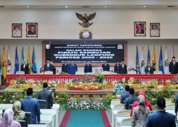 Rapat Paripurna DPRD Lampung Mendengarkan Pidato  Gubernur Mirza Periode 2025-2030