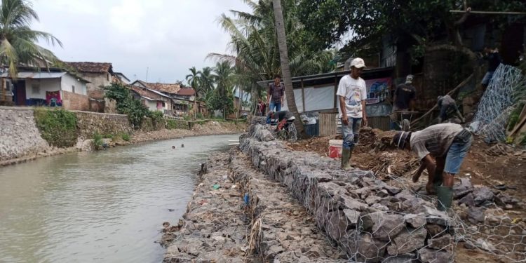 Dinas PU Kota Bandar Lampung Mulai Pembangunan 31 Titik Bronjong dan Talud