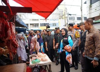 Pastikan Harga Stabil Jelang Lebaran, Walikota Eva Pantau Ketersediaan dan Harga Bahan Pokok