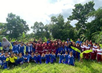 KKN Unila Gelar Program “Kecil Menanam, Dewasa Memanen” di SD Lampung Tengah