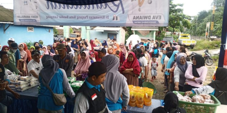 Warga Sambut  Antusias Pasar Murah Ramadhan di Bandar Lampung