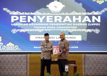 Gubernur Mirza Serahkan LKPD Unaudited Tahun Anggaran 2024 kepada BPK-RI Perwakilan Lampung