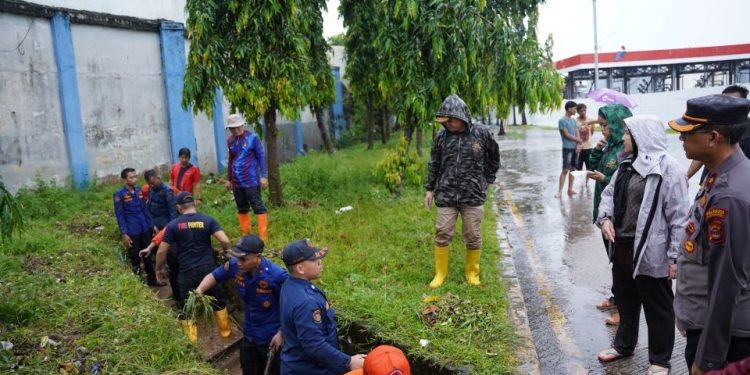 WaliKota Bandar Lampung : Banyak Drainase yang Ditutup Sebabkan Banjir di Panjang