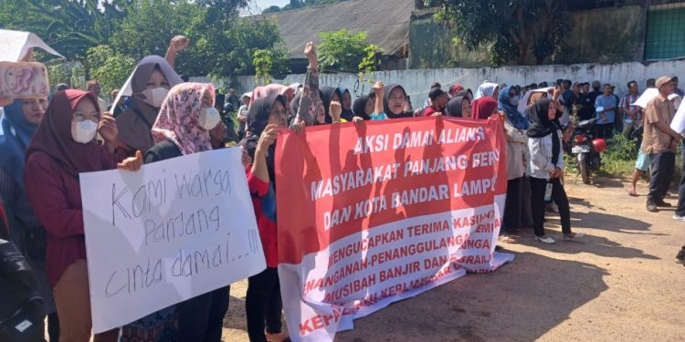 Ratusan Warga Panjang Tolak Demo Provokasi Mengatasnamakan Korban Banjir