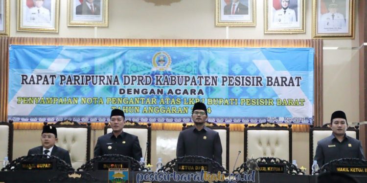 Paripurna DPRD Pesibar , Bupati Dedi Irawan Sampaikan LKPJ Bupati Tahun Anggaran 2024