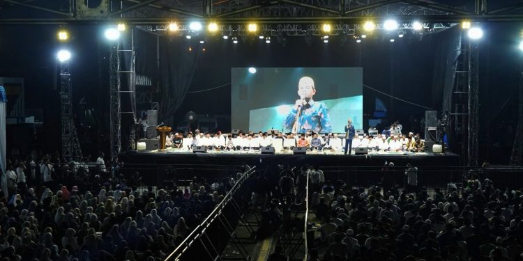 Pemprov Lampung Hadirkan Ustaz Abdul Somad, Ribuan Warga  Hadir dalam Spirit Kebersamaan dan Iman