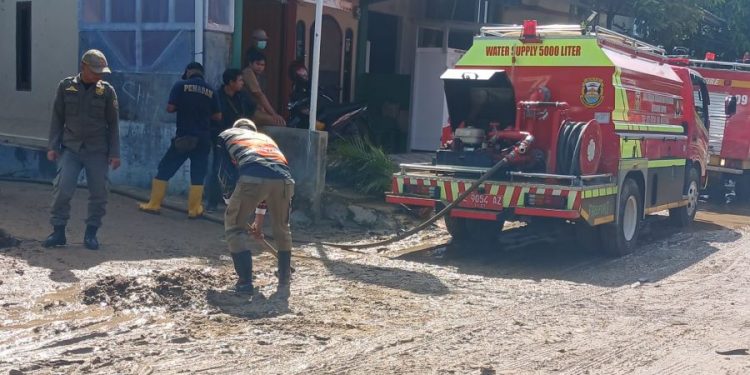 Pemkot Bandar Lampung Sigap Beri Bantuan Korban Bencana Banjir di Panjang Utara