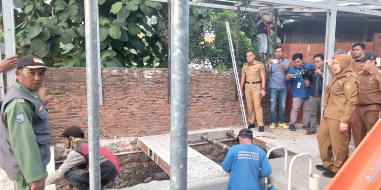 Sempat Viral di Medsos Penyebab Banjir, Walikota Eva Tertibkan Bangunan dan Perlebar Aliran Sungai