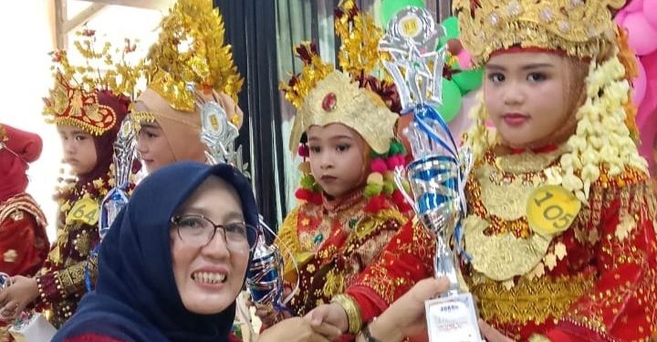 TK Al Kautsar Gelar Fashion Show Busana Nusantara Peringati Hari Kartini