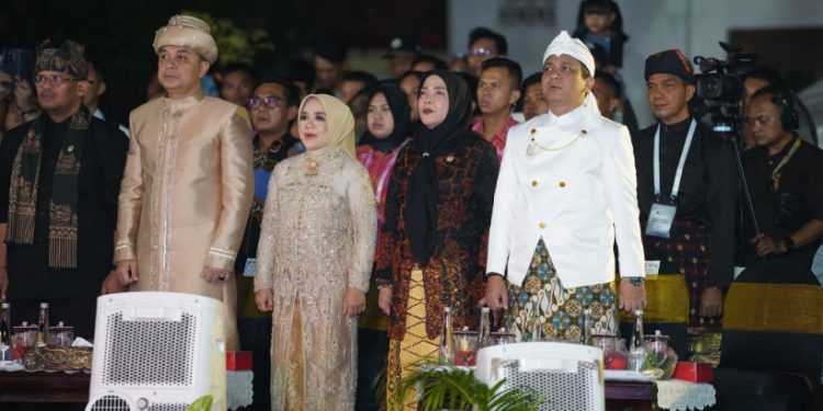 Walikota EvaTunjukkan Aksi Nyata Lestarikan Budaya Lampung di Karnaval APEKSI 2025