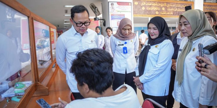 Pelayanan Publik Bandar Lampung Dapat Apresiasi Wamendagri Bima Arya