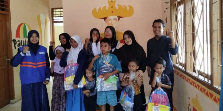 Perpustakaan Cahaya Ilmu Ganjar Asri Salurkan Beasiswa untuk Pemustaka