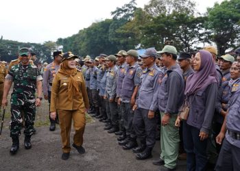 Apel Tiga Pilar, Walikota Eva Tegaskan Peran Penting RT dan Pamong Jaga Keamanan Kota