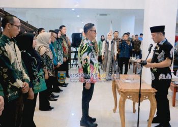 Pemkab Pesibar Kukuhkan Pengurus Baru Sanggar Seni Teluk Stabas