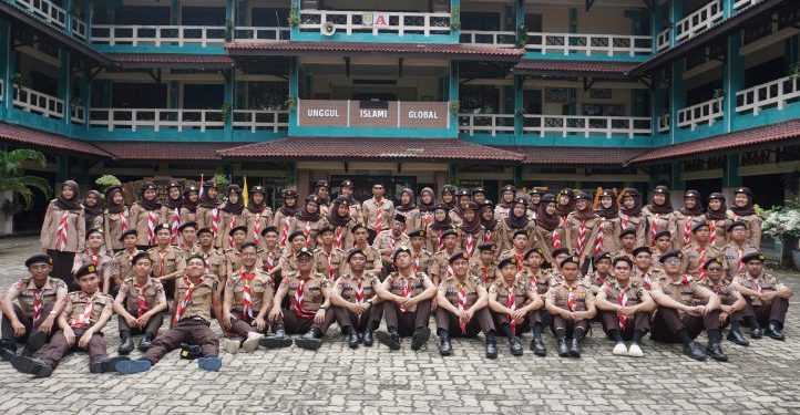 76 Pramuka Penegak Ambalan Satya Ginung Dharma Al Kautsar Dilantik TKU Bantara dan Laksana