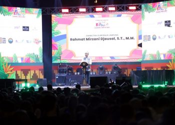 Malam Puncak Krakatau Festival Sukses Hipnotis Ribuan Warga, Gubernur Mirza: Ini Wujud Lampung  Cinta Budaya