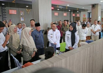 Lampung Luncurkan P4! Inovasi Pelayanan Publik Modern Memangkas Birokrasi, Lawan Pungli dan Dorong Investasi