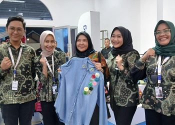 Borong Produk dan Beri Hadiah Umrah, Walikota Eva Jadi Kejutan Manis di Booth UMKM Bank Lampung