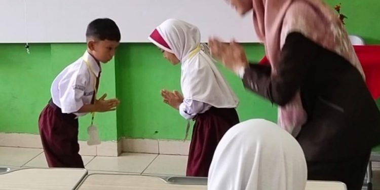 MPLS SD Al Kautsar Latih Kemandirian Siswa Baru