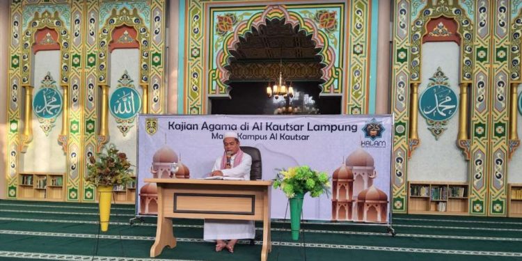 Kajian Agama Al Kautsar Lampung Bahas Fikih Kontemporer