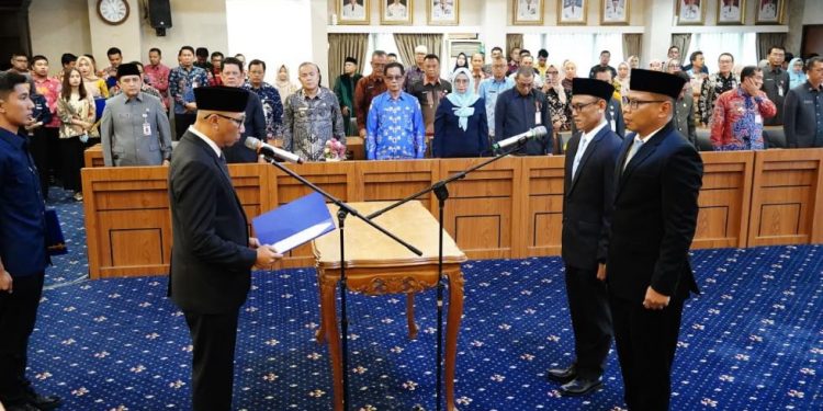 Gubernur Lampung Lantik Kepala Bappeda dan BKD Baru