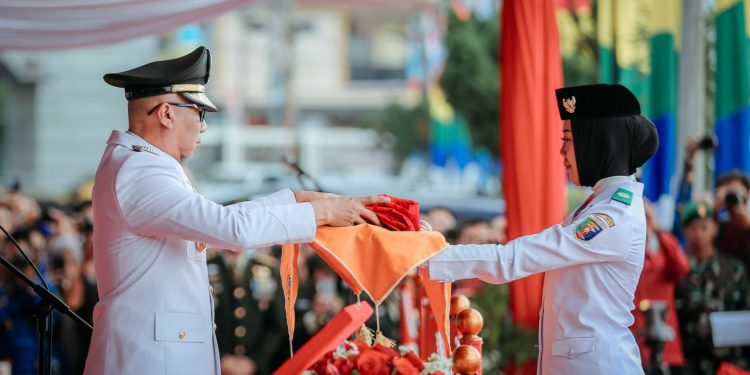 Gubernur Mirza Pimpin Upacara HUT ke-80 RI, Tekankan Kerja Nyata dan Kesejahteraan Rakyat