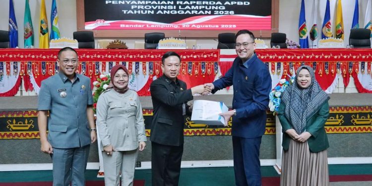DPRD Lampung Terima Raperda APBD 2026 untuk Dibahas