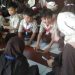 Siswa TK Al Kautsar Berkreasi Menggunakan Sampah Kemasan Plastik
