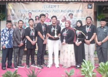 Tim Juara Nasional Musikalisasi Puisi Disambut Meriah di SMA Al Kautsar