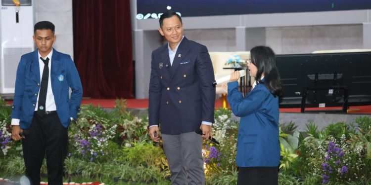 Menko Infrastruktur AHY Dorong Mahasiswa Unila Menjadi Pemimpin Transformasional