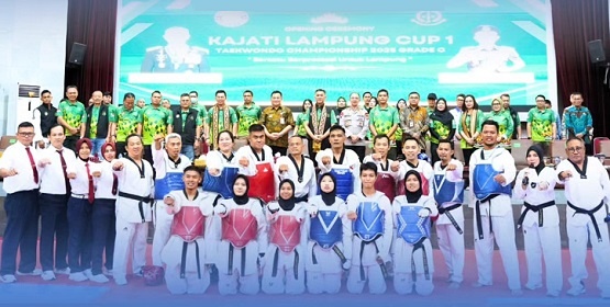 Eva Dwiana Dukung Atlet Muda di Kejuaraan Taekwondo Lampung