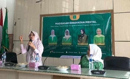 PW Fatayat NU Lampung Hadirkan Konselor Isi Madrasah Kesehatan Mental