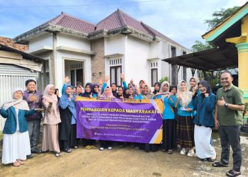 Tim PkM UM Metro Latih Warga Desa Sidodadi Membuat Tekwan dari Limbah Kulit Semangka