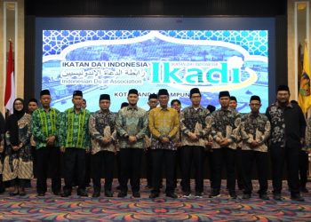 Gubernur Harap IKADI Jadi Penggerak Moral dan Pemberdayaan Umat