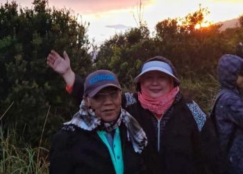 Pelajaran Pagi Di Atas Dunia