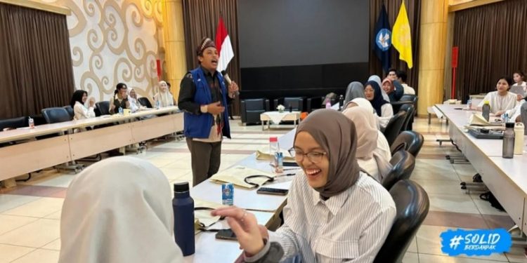 Sujarwo Latih Mahasiswa UI Teknik Mendongeng