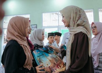 Ramadan Penuh Cinta, Jihan Berbagi di Panti Budi Asih