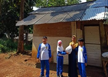 SD Al Kautsar Gelar Baksos Ramadan Bagikan 538 Paket Sambako