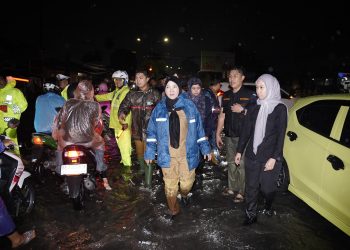 Gerak Cepat Bunda Eva Tangani Banjir, Drainase Dinormalisasi