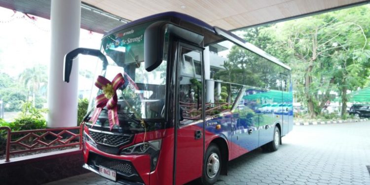Unila Terima Bantuan Bus Kampus dari BTN