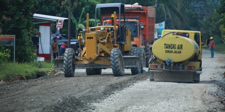 Perbaikan Jalan Digeber, Lampung Tengah Kian Lancar