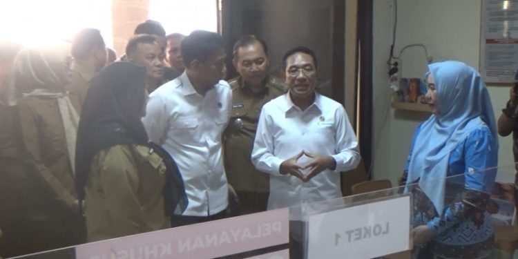 Wamenkes–Wamendagri Tinjau TB di Bandar Lampung, Tekankan Deteksi Dini