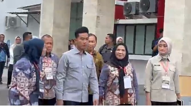 Wapres Gibran Tinjau RSUD Dadi Tjokrodipo, Sinyal Bantuan MRI Menguat