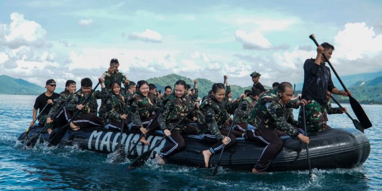 Digembleng Marinir, Peserta PPTM XI Ditempa Jadi Pemimpin Tangguh